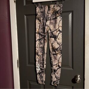 Darc Sport Chopper Scrunch Leggings in Cherry Blossom Woodland Camo Size S